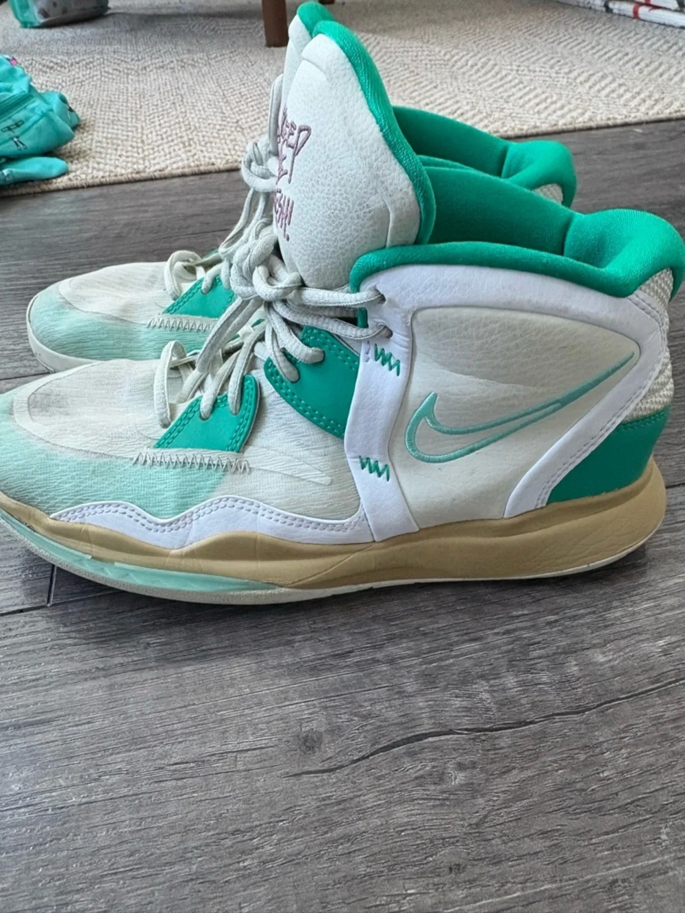 Nike Youth Kyrie Basketball shoes in seaglass - Picture 3 of 4